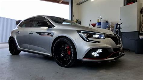 Traurig Ausgrabung Frisch Renault Megane 4 Rs Trophy Guggenheim Museum