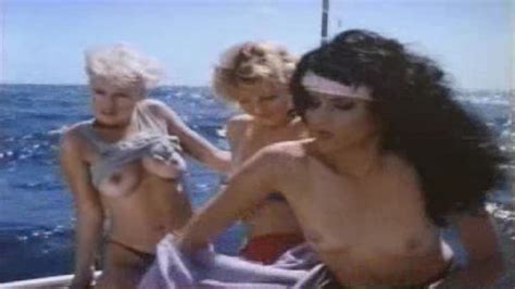 Lois Ayres Nuda 30 Anni In The Pink Lagoon A Sex Romp In Paradise