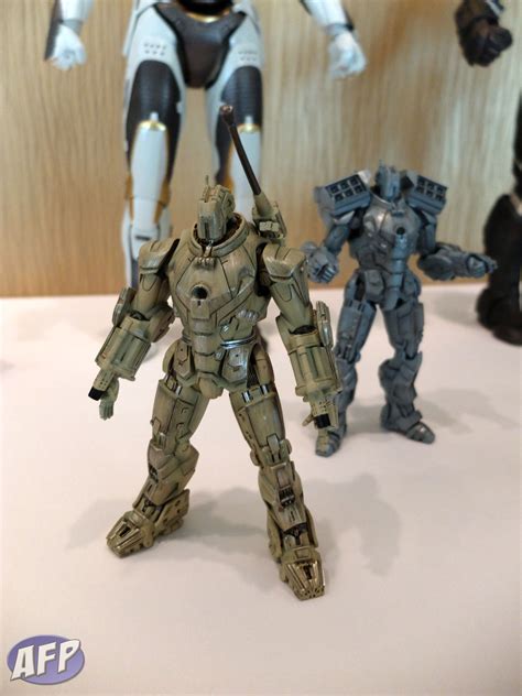 STGCC 2013 Preview Pics Of Play Imaginative Hot Toys And Transformers By Jedd