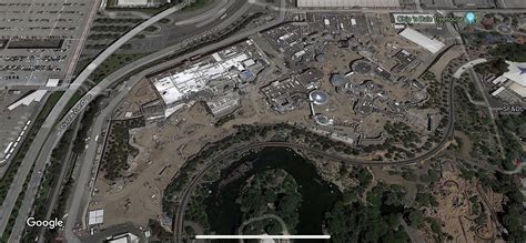 Google Maps images of Star Wars Land : r/Disneyland