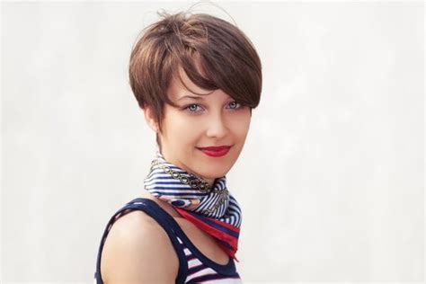 How To Grow Out A Pixie Haircut 10 Tips And Hairstyles To Stay Stylish