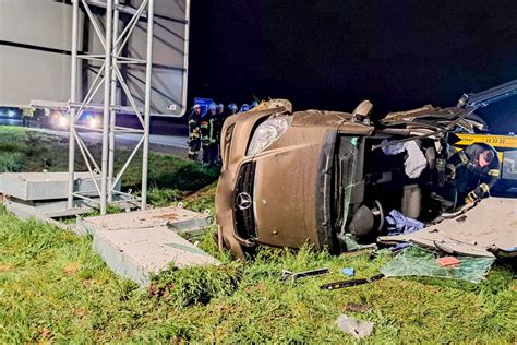 Unfall Auf A485 Mercedes Fahrerin Schwer Verletzt