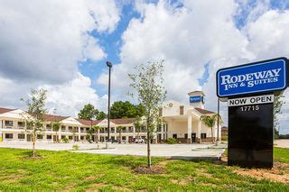 Rodeway Inn Hotels in Conroe, TX by Choice Hotels