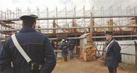 Blitz Dei Carabinieri Nei Cantieri Denunce E Sanzioni Per 247 Mila