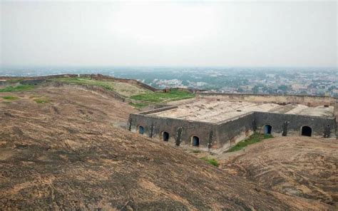 Dindigul Fort, History, Timings, Images, Entry Fee & Facts