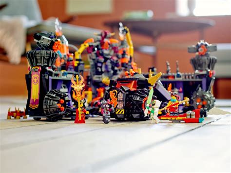 Офіційне LEGO 80016 Ливарний завод онлайн в bricksadd.com.ua