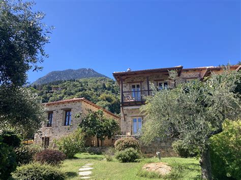 The Most Beautiful And Authentic Places To Stay On The Peloponnese