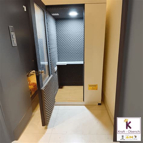 soundproof recording booth  studio quality kraft obench