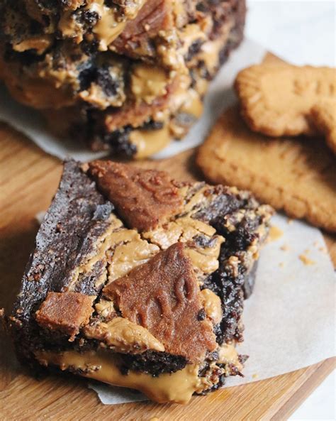 Lotus Biscoff Brownie Strawberry In The Desert