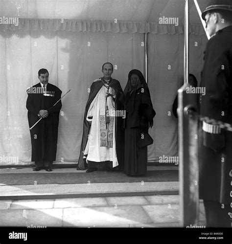 The Queen Mother And The Dean Of Windsor Feb At St Georges Chapel