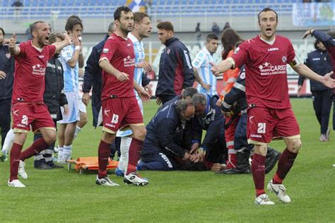 Italian Soccer Player Dies Wsj