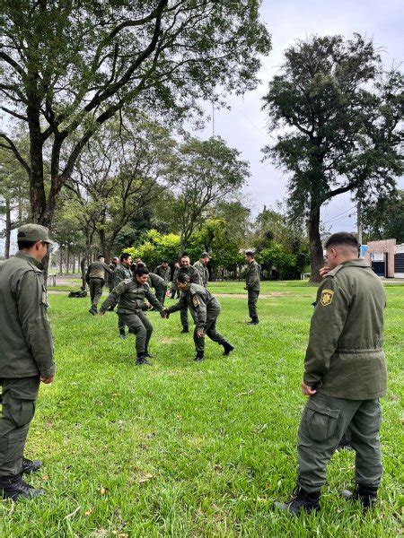 Capacitación al personal de la Guardia Rural Los Pumas EDICION VERA