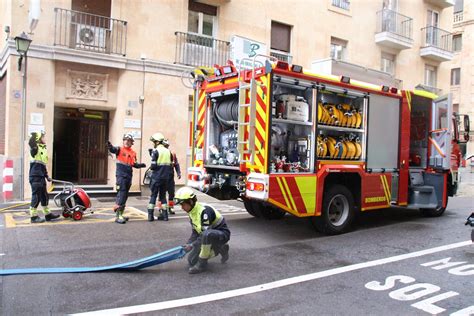 Un Incendio En El Interior De Una Vivienda De La Calle De Las Isabeles