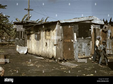 Shacks of Negro migratory workers, Belle Glade, Florida; USA. 1941 Feb ...