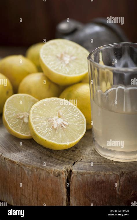 Nimbu Hi Res Stock Photography And Images Alamy