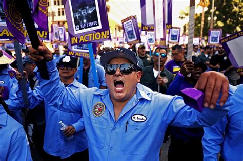 Los Angeles City Workers Initiate Hour Strike Picketing At