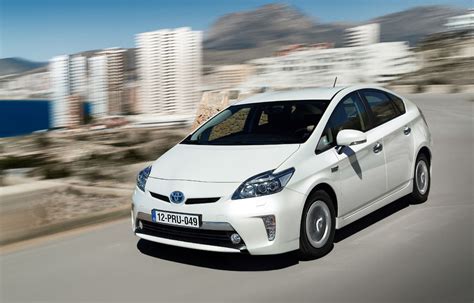 Toyota A Lansat N Rom Nia Noul Prius Plug In Hybrid Cu Un Pre De