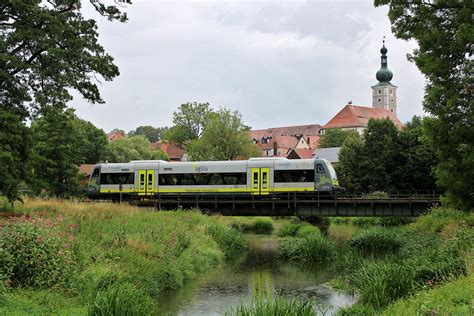 VT 243 und VT 241 als HzL 69725 (Villingen(Schwarzw) - Rottweil) bei ...
