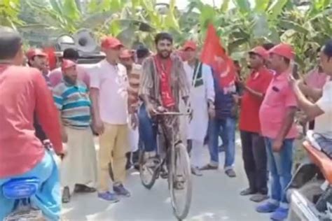 Jadavpur Cpim Candidate Srijan Bhattacharyya Campaigning On Cycle Ahead