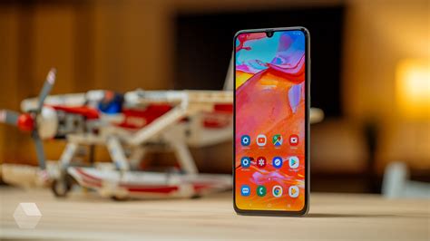Обзор Samsung Galaxy A70: чуть-чуть до идеала - Rozetked.me