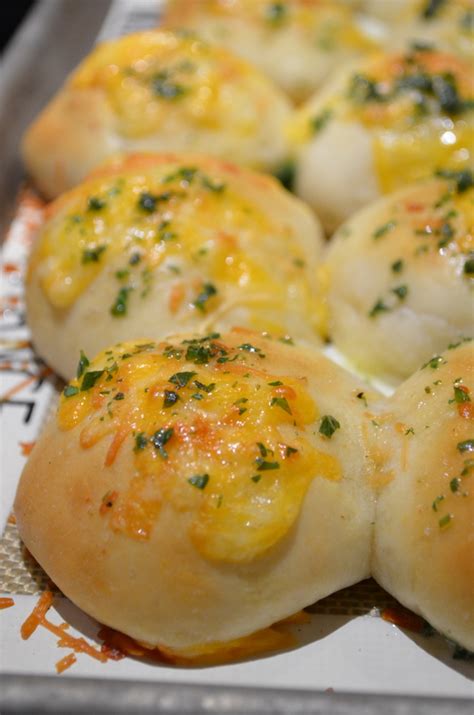 The Virtual Goody Plate Peeta S Stuffed Cheese Buns