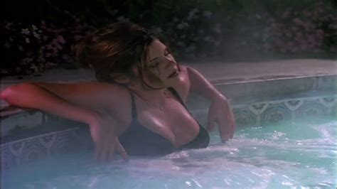 Tiffani Amber Thiessen Beverly Hills 90210 Bikini Top Scene 000537 Porn Pic