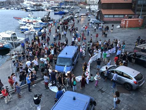 Diciotti La Grande Manifestazione Previste Tensioni Al Porto Di