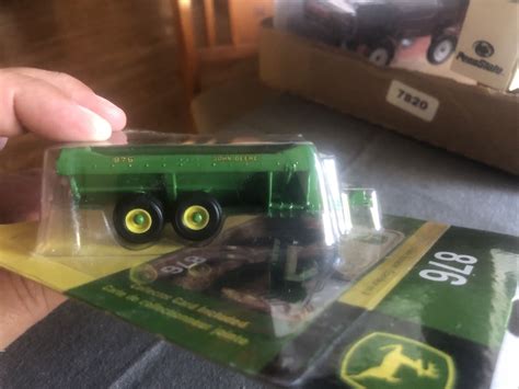 Ertl John Deere V Spreader Ebay