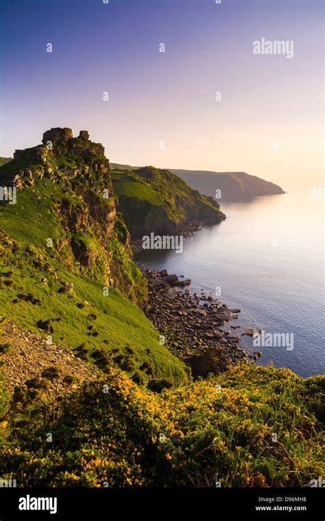 Tal Der Felsen Und Wringcliff Bay Bei Sonnenuntergang Im Exmoor