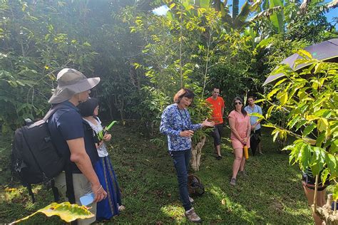 Exploring Coffee Farms at the Kona Coffee Cultural Festival - Hawaii Magazine