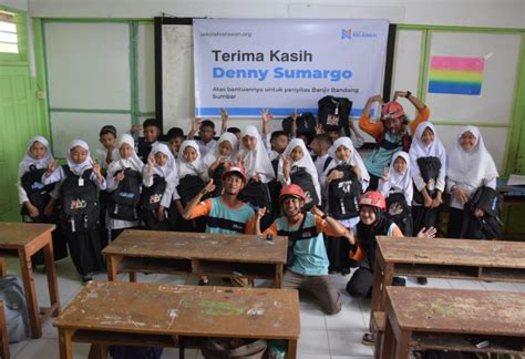 Sekolah Relawan Kembali Bersinergi Dengan Denny Sumargo Tim Relawan