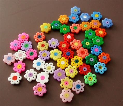 Perles En Forme De Fleurs Multicolores Hama Perles En Plastique Par La Boutique De Clemence