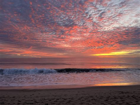 Sunset at Zuma Beach : r/LosAngeles