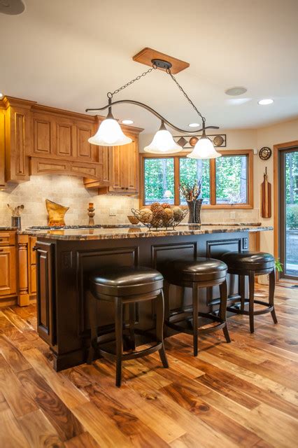 Mount Pleasant Iowa Traditional Caramel Kitchen Traditional