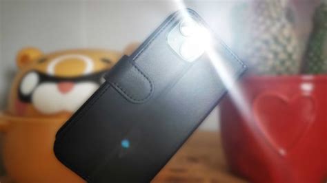 How To Use An Iphone Flashlight