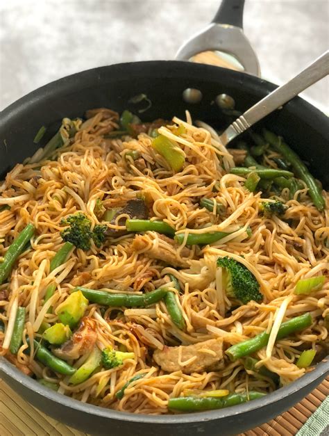 Vegetable Chow Mein The Vegan Atlas