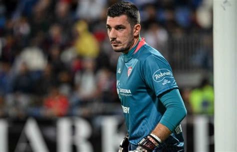 ufficiale cagliari simone scuffet  unisce al napoli  prestito