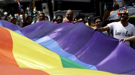 Mexicans March For Gay Marriage After Opponents Rally Bbc News