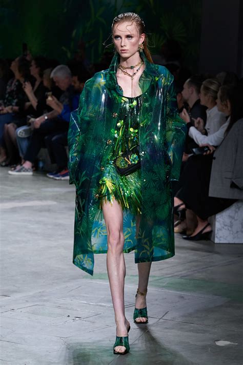 Suzymfw Versace Proves The Force Of Fashion British Vogue