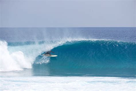 Lohis Surf Center Divepoint Maldives