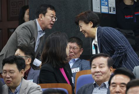 정진석 비서실장 인선 발표한 尹 대통령 신임 정무수석에 홍철호 내정