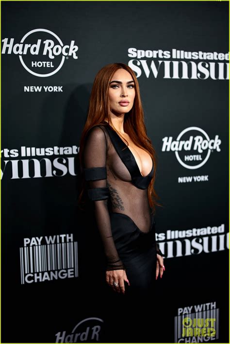 Photo Megan Fox Machine Gun Kelly Sports Illustrated Swimsuit Event 28