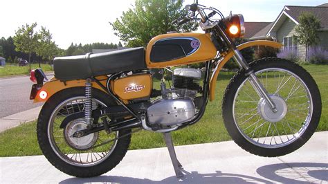 1971 CZ 175 Trail – Dennis Kirk – Garage Build