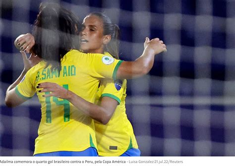 Copa América Feminina é Palco De Desfiles Da Seleção Uol Esporte