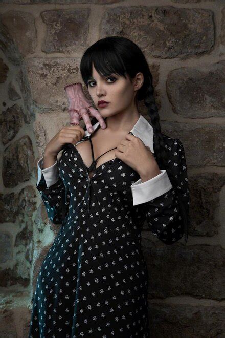 Kalinka Fox Wednesday Addams Kalinkafoxnudewednesdayaddams 07 Porno Foto Eporner