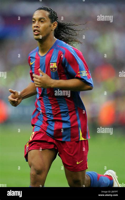 RONALDINHO FC BARCELONA STADE DE FRANCE PARIS FRANCE 17 May 2006 Stock ...