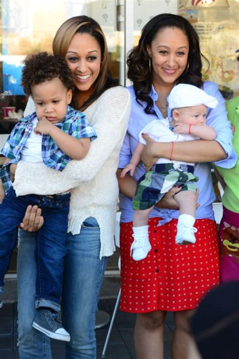 Tia And Tamera Mowry Photos Of The Sisters Hollywood Life