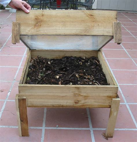 How To Build A Wooden Worm Bin Easy Diy Woodworking Projects Step By