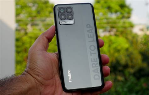 Realme 8 Review: A Blend of Good and Average – PhoneYear