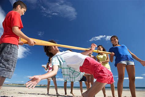 30 Kids Playing Limbo Stock Photos Pictures And Royalty Free Images